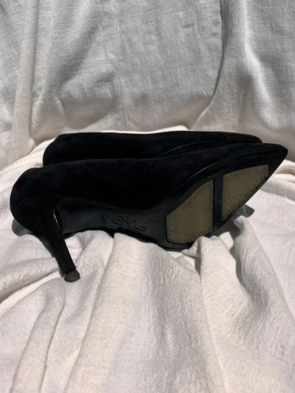 Nine West Black Suede Pumps Size 6.5